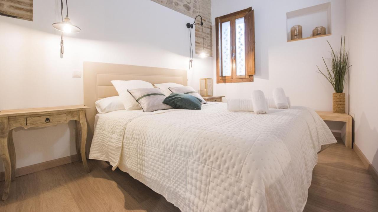 Madera Y Piedra - Apartamentos Aloha Толедо Екстериор снимка